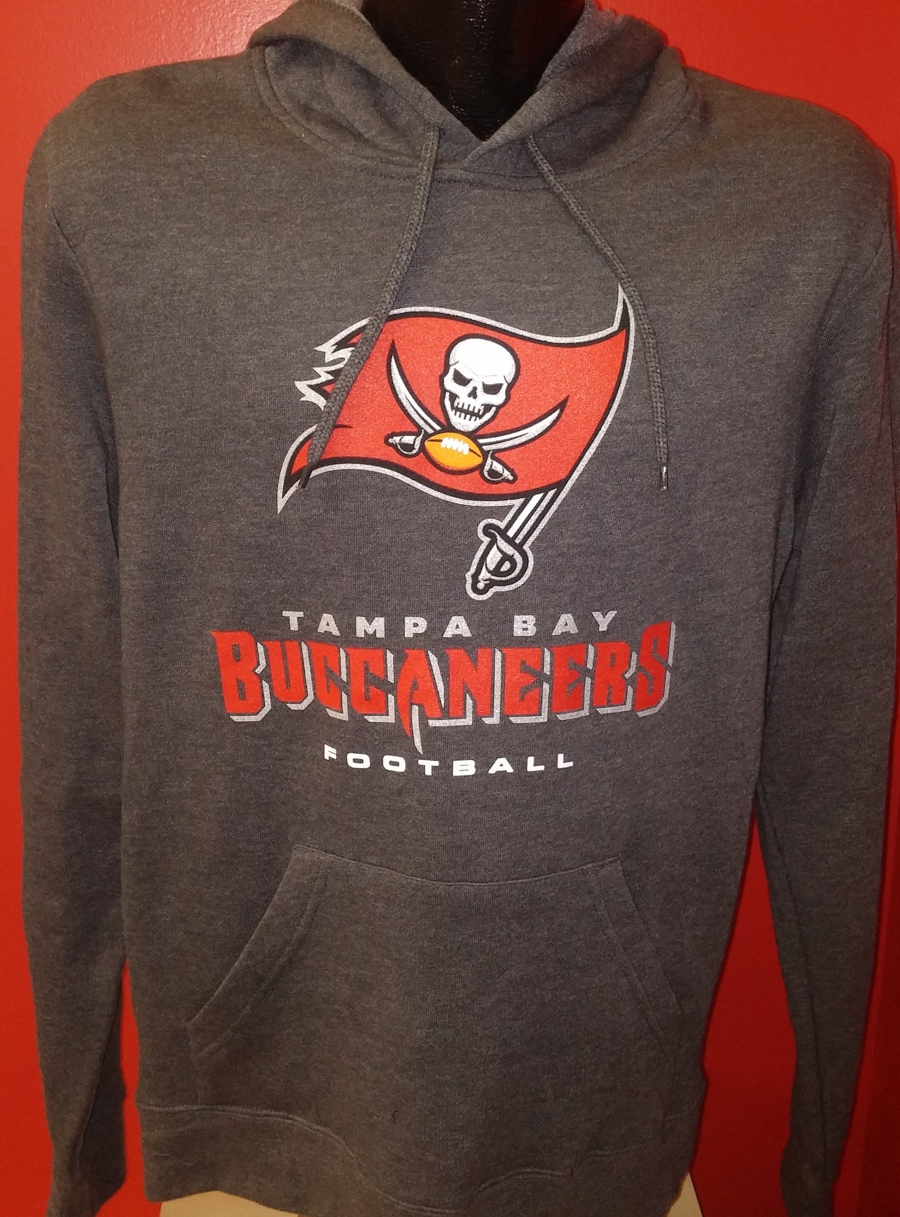 tampa bay buccaneers hoodie