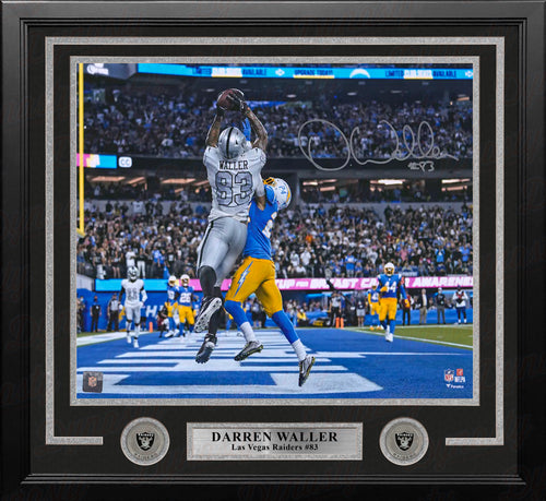 DeVonta Smith First Touchdown Philadelphia Eagles Autographed 16 x 20  Framed Football Photo - Dynasty Sports & Framing