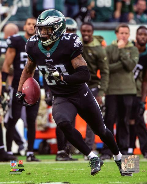 Philadelphia Eagles' DeVonta Smith plays during an NFL football game,  Sunday, Dec. 4, 2022, in Philadelphia. (AP Photo/Matt Slocum Stock Photo -  Alamy