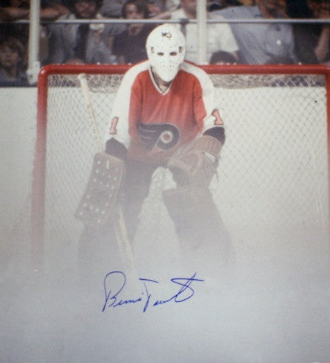 Ron Hextall autographed hockey card (Philadelphia Flyers, FT) 1997 Donruss  Studio #43