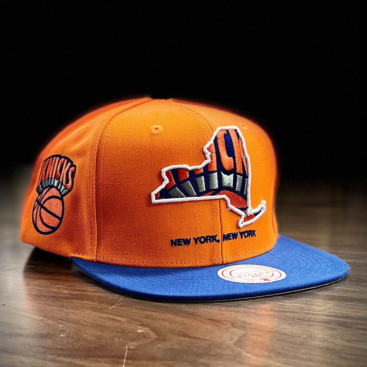 Men's Mitchell & Ness Orange/Blue New York Knicks Hardwood Classics  Sharktooth Snapback Hat