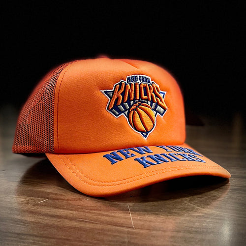 Mitchell & Ness New York Knicks Satin Throwback Trucker Snapback
