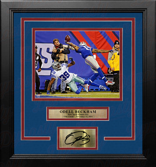 Eli Manning Super Bowl XLII Sack Escape New York Giants 8x10 Framed Photo  with Engraved Autograph - Dynasty Sports & Framing