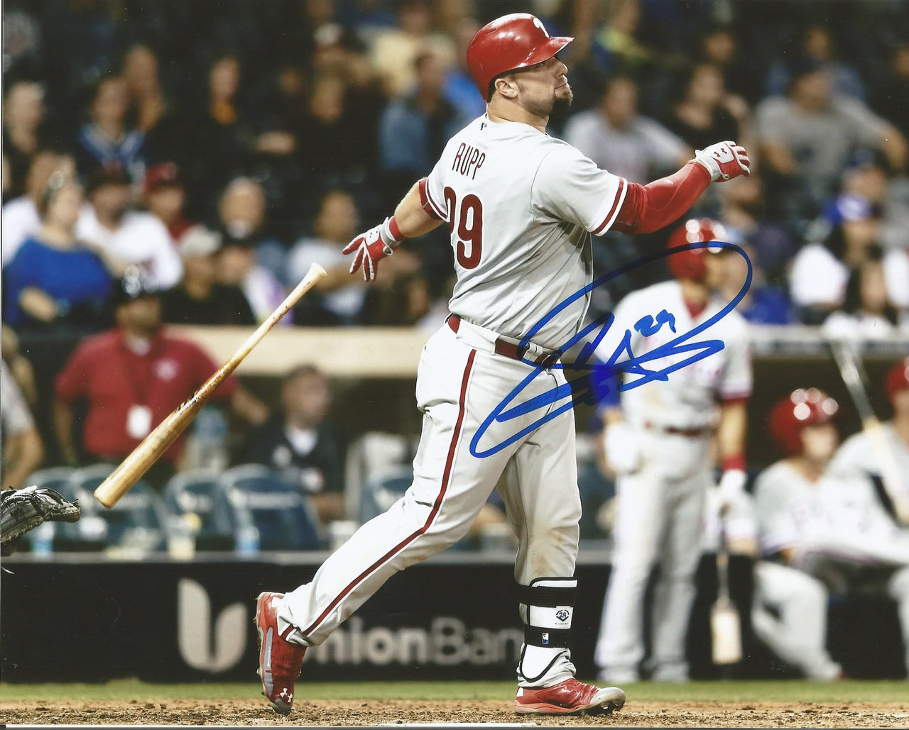 Larry Bowa Signed 8x10 (AIV AA17029)