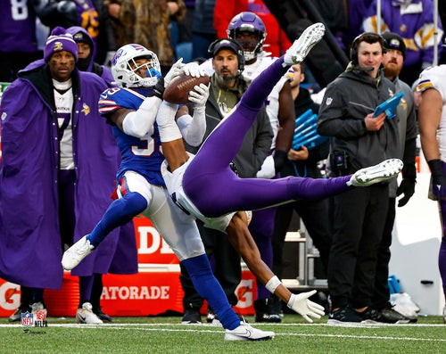 Vikings star Justin Jefferson quite the catch for football card