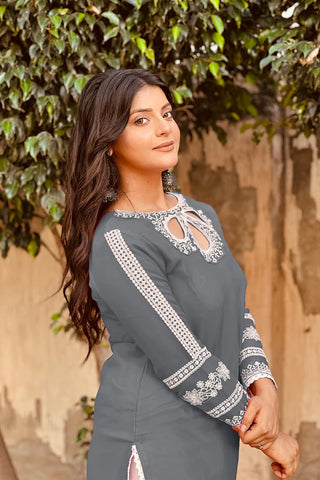 Pakistani Salwar Suits: A Symbol of Feminine Grace In Jind
