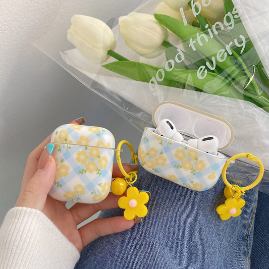 Cute Daisy Flower Case for Airpods 1&2 with Keychain, MAYCARI Floral Design  Cute Protective Soft TPU…See more Cute Daisy Flower Case for Airpods 1&2