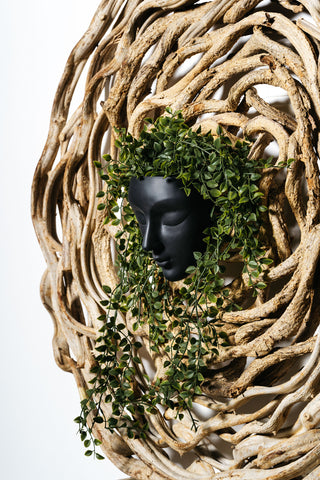 Bossa Linda black wall face planter