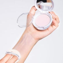 Load image into Gallery viewer, PRE-ORDER: ABOUT TONE GLOW POWDER PACT
