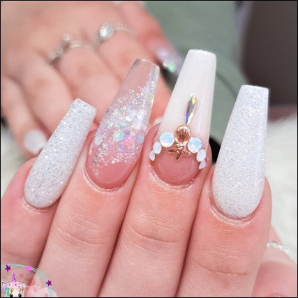 Amazing facts Why Artificial Nails Are So Popular