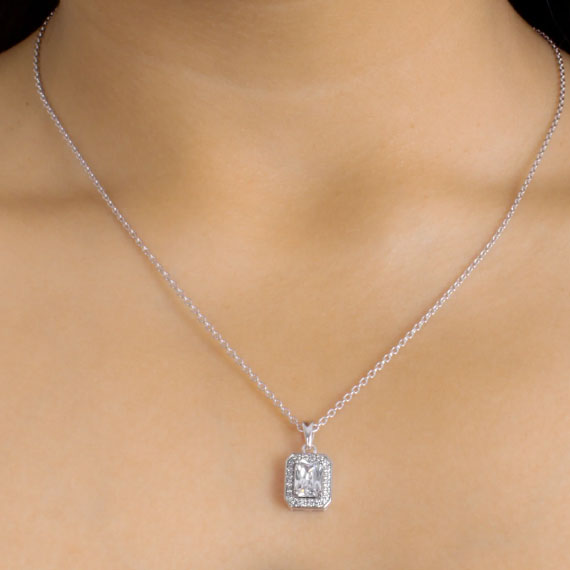 Diamond pendant necklace set