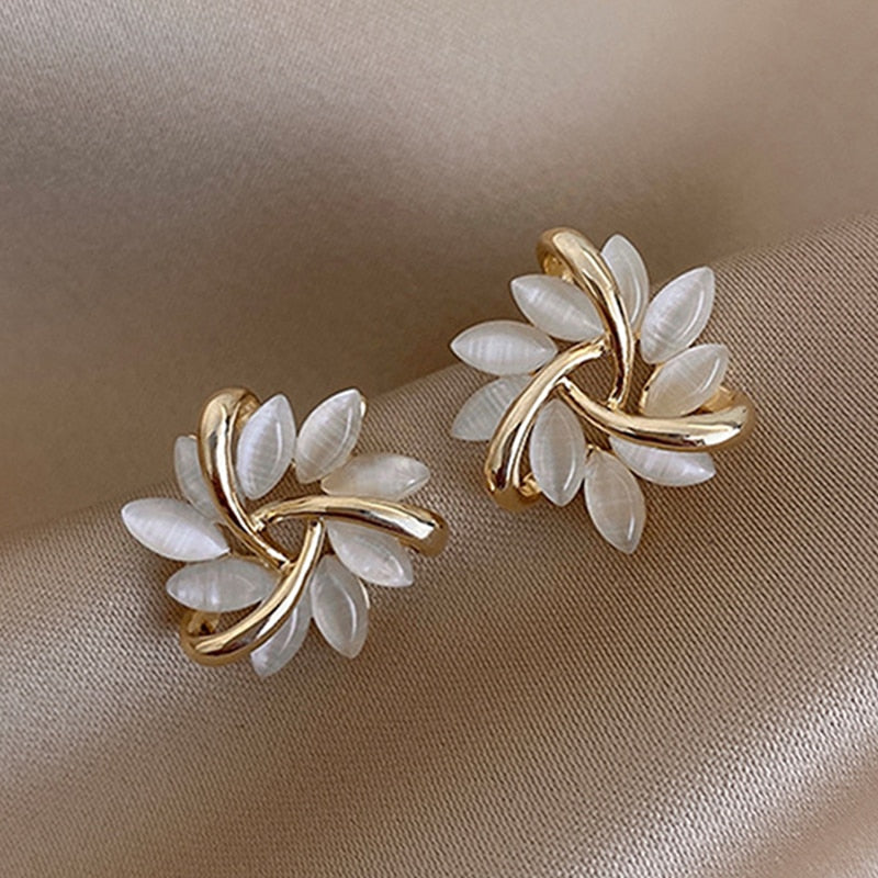 Exquisite Flower Zircon Stud Earrings