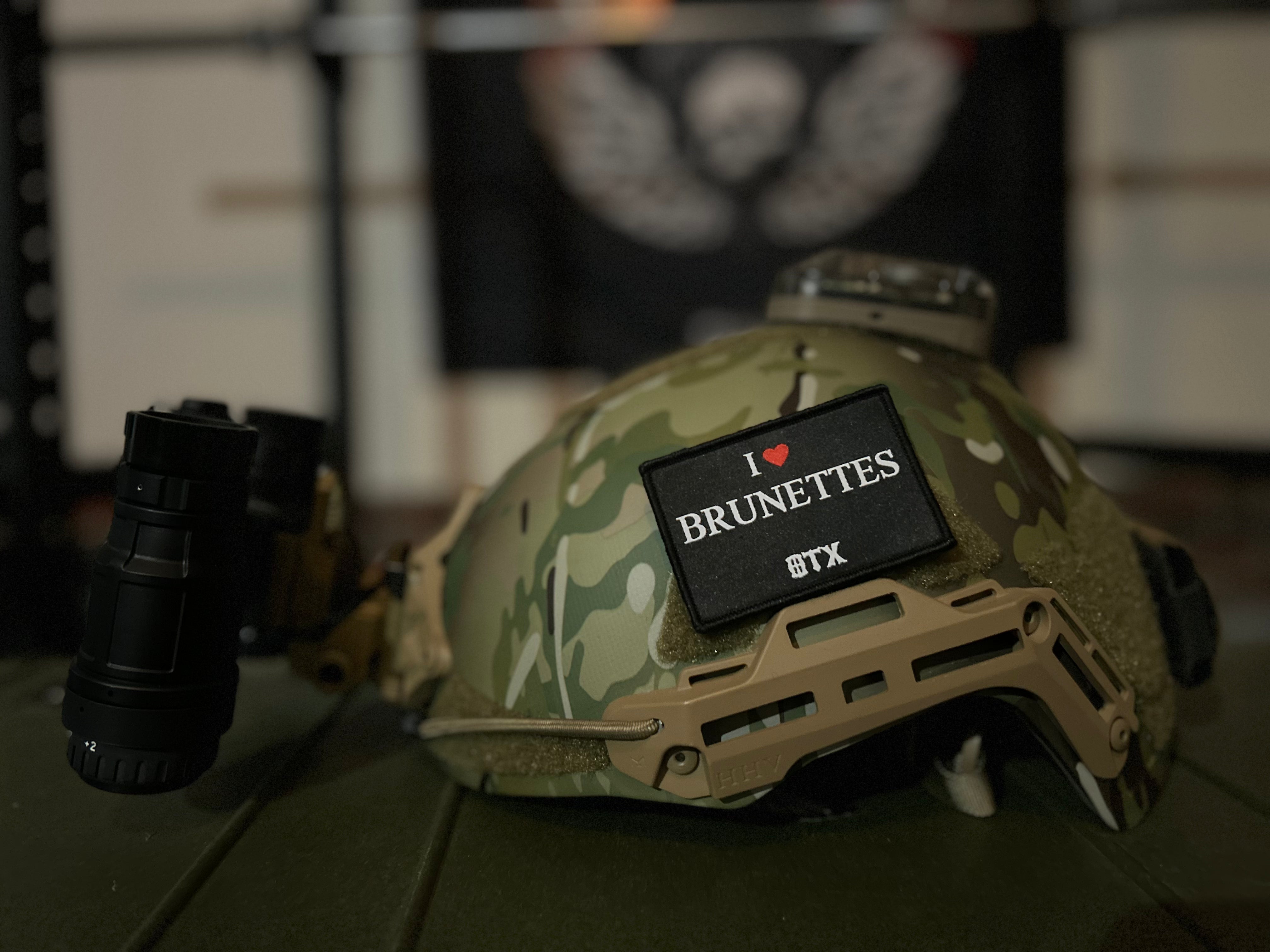 I ❤️ BRUNETTES Patch