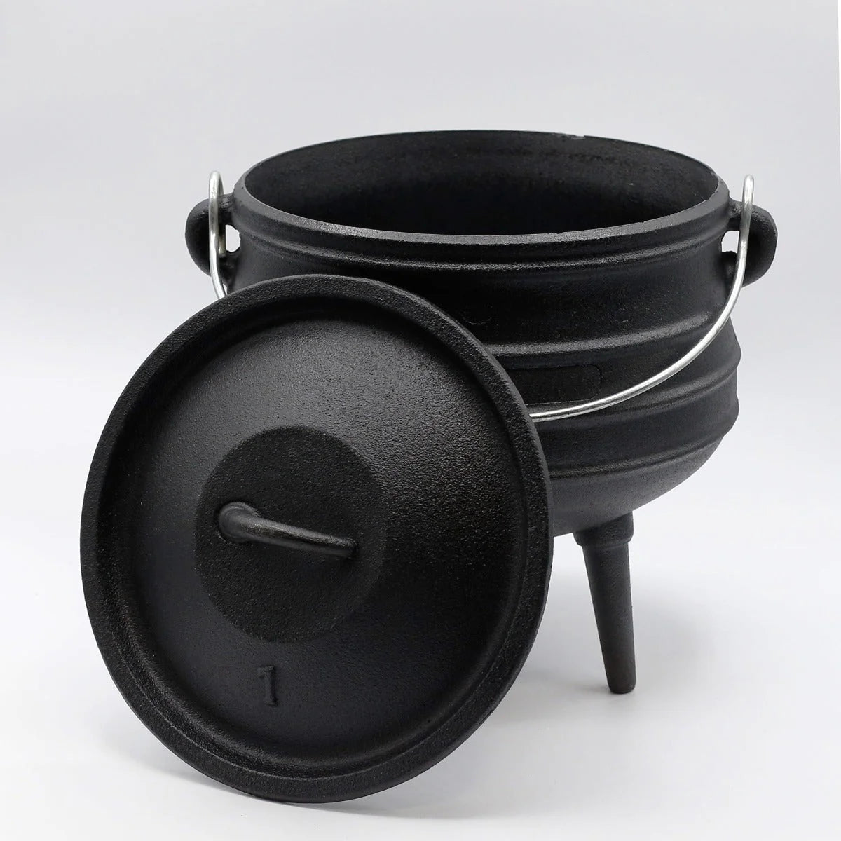 My size 20 Potjie Pot - 65 litres - 14.8 gallon capacity : r/castiron