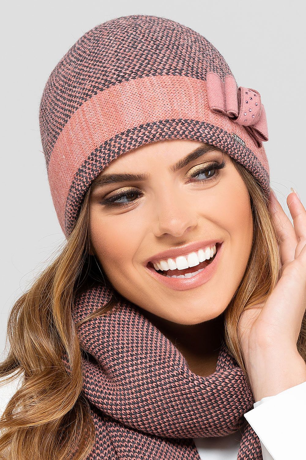 Extreme Facial Two-Coloured Women's Cap Kamea