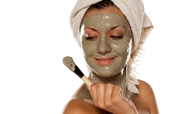 Deep cleansing clay masks help to release oil from the oil-producing glands, treat large facial pores and minimize facial skin pores surface of the skin treat clogged pores.