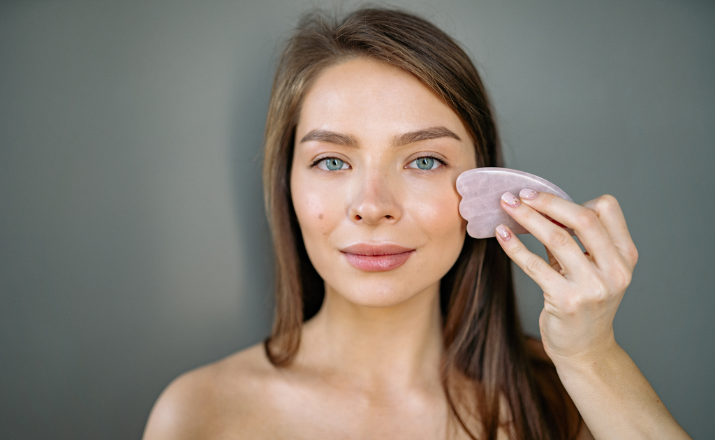Adoption of Facial Gua Sha in Western Beauty Routines