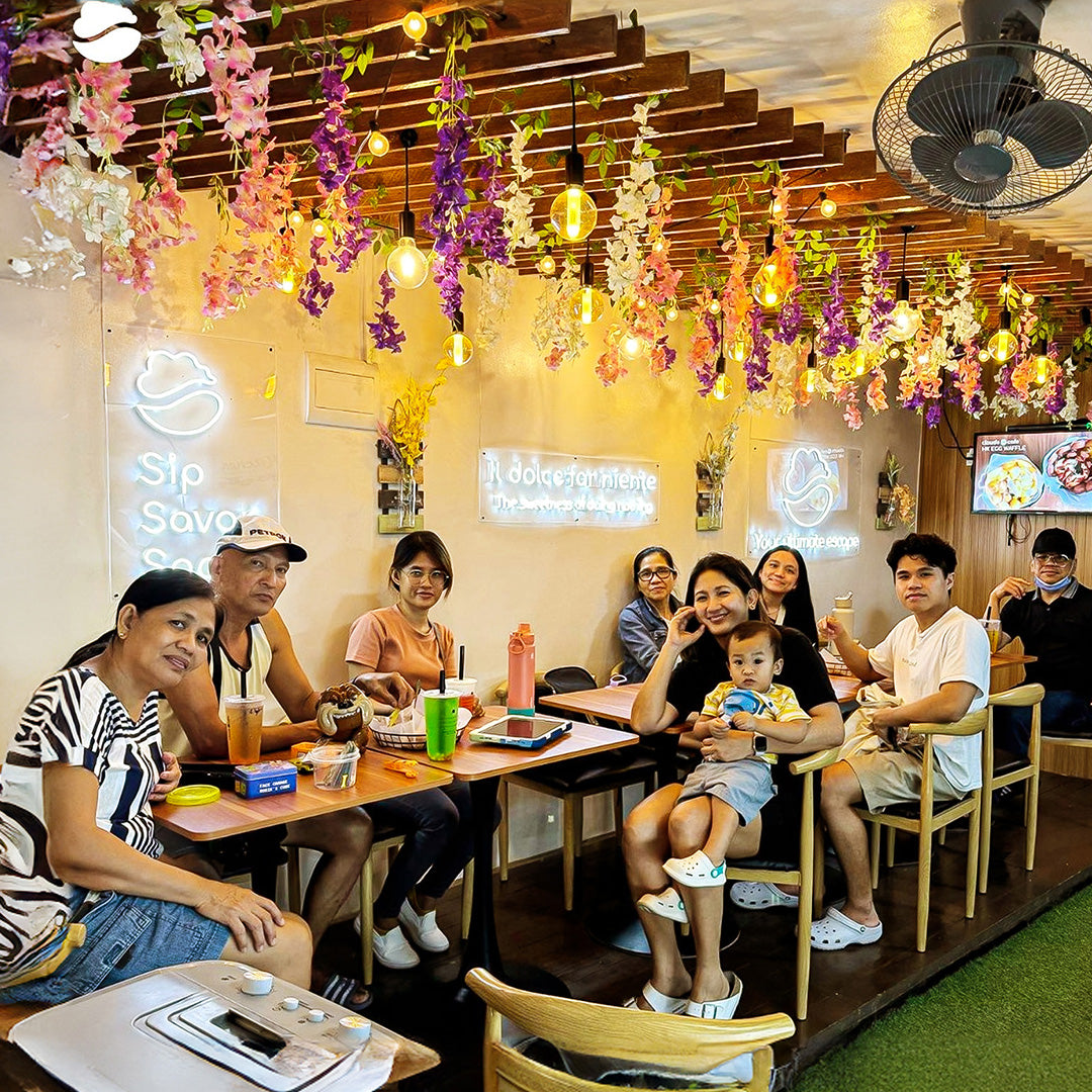 Warm moments with family and friends at Cloudscafe coffee shop in Molino III Cavite – enjoy the cozy ambiance, cold drinks, and tasty treats.
