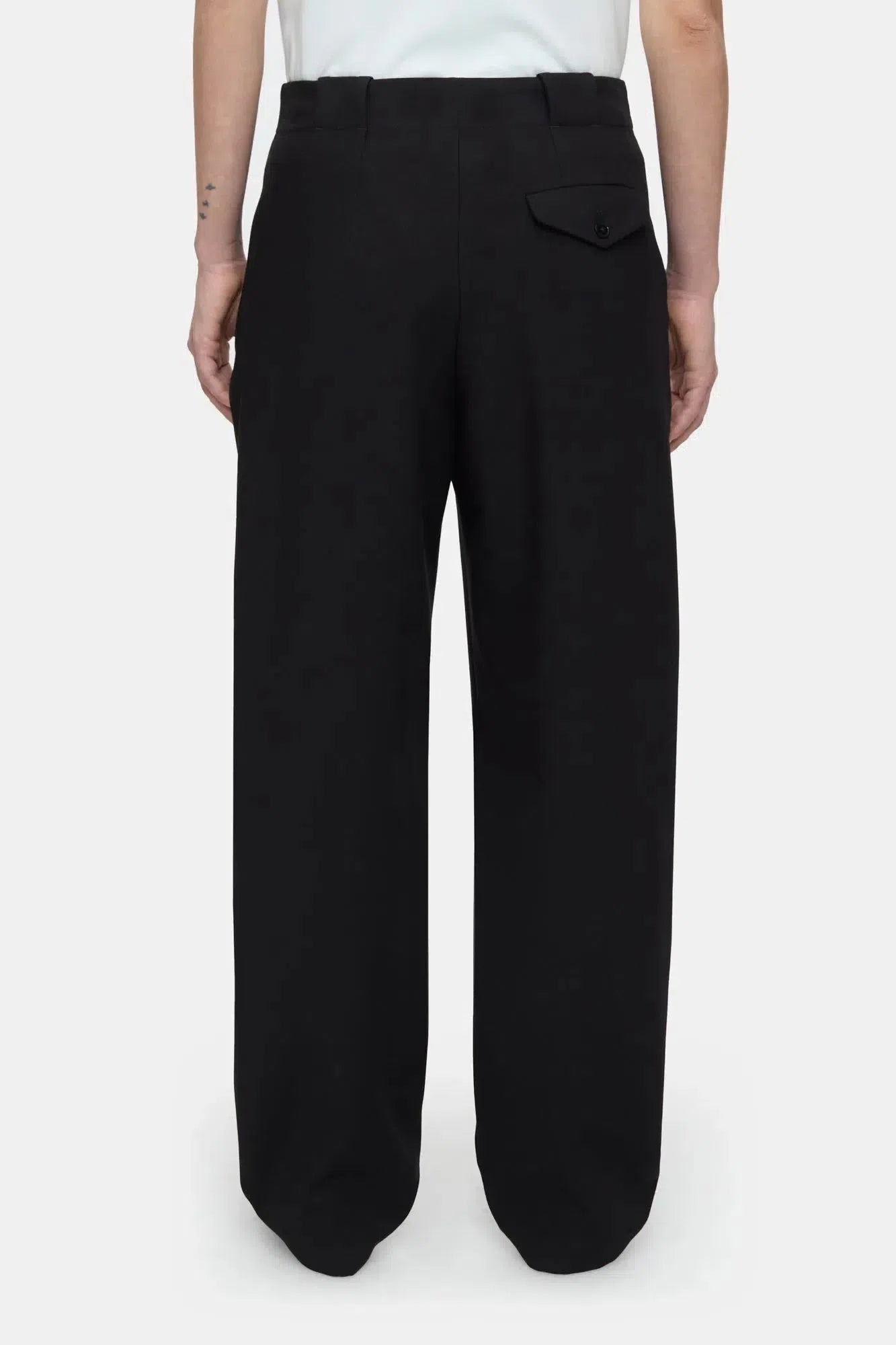 Closed | Broek Mawson Black-Le Marais