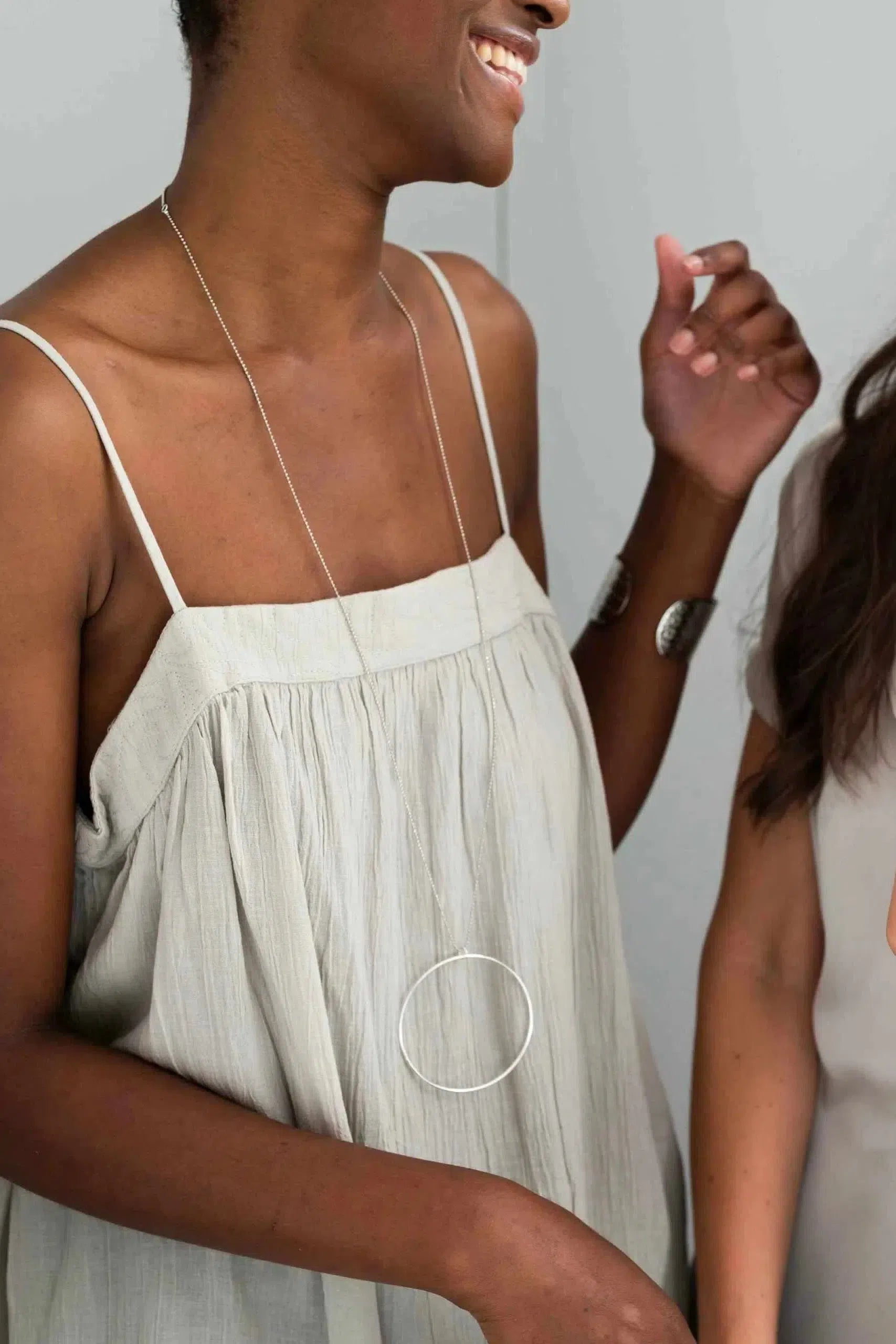 Ellen Beekmans | Lange Ketting Met Zilveren Cirkel XL-Le Marais