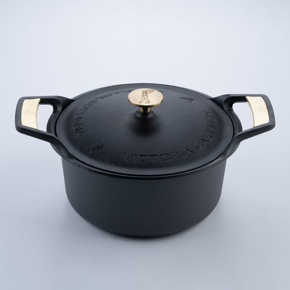 https://cdn.shopify.com/s/files/1/0590/1690/4836/products/DUTCHOVEN6QT-01_1000x1000.jpg?v=1669932955