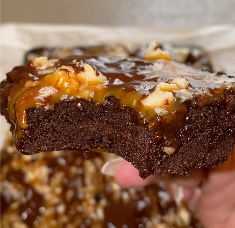 keto salted caramel brownies