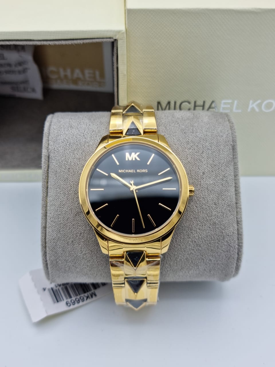 Michael Kors Hunger Stop 100 Womens Watch  Trendsasa your No1 online  shop for luxurious watches