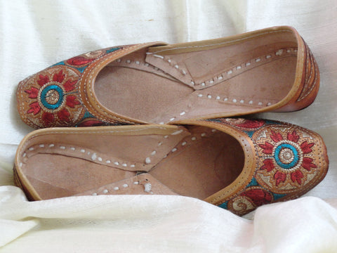 embroidered womens shoes