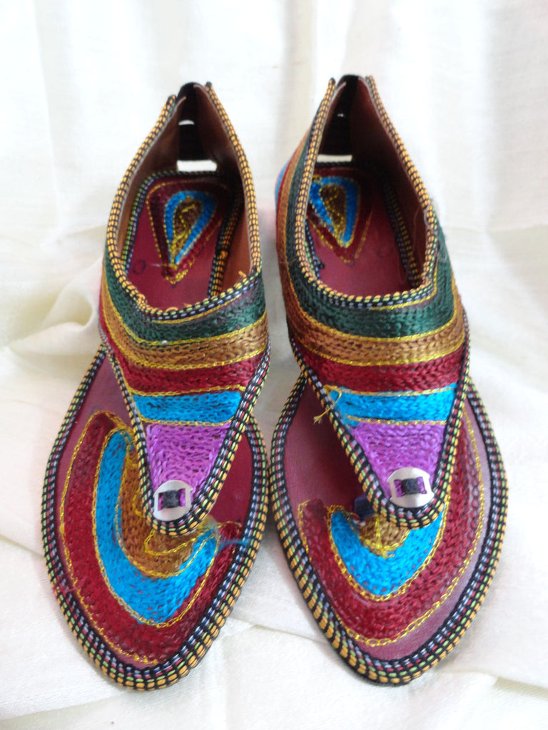 Ethnic, boho women's sandals shoes. Indian Flat shoes or sandals. Hand ...