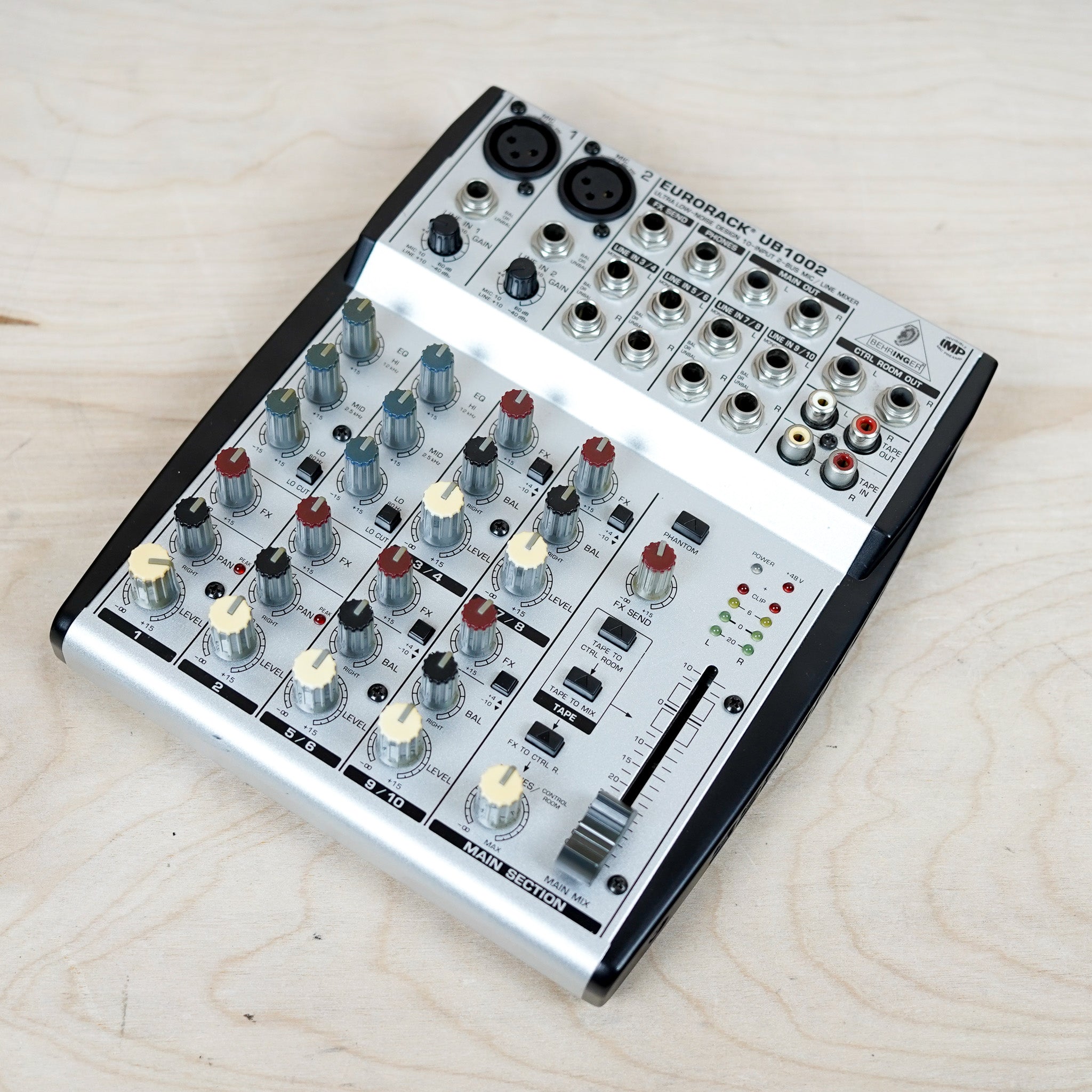Behringer Eurorack UB1002 Mixer