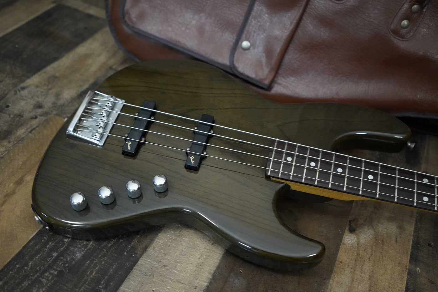 □FENDER JAPAN JBR-80M JAZZ BASS 器材 | thephysicaleducator.com