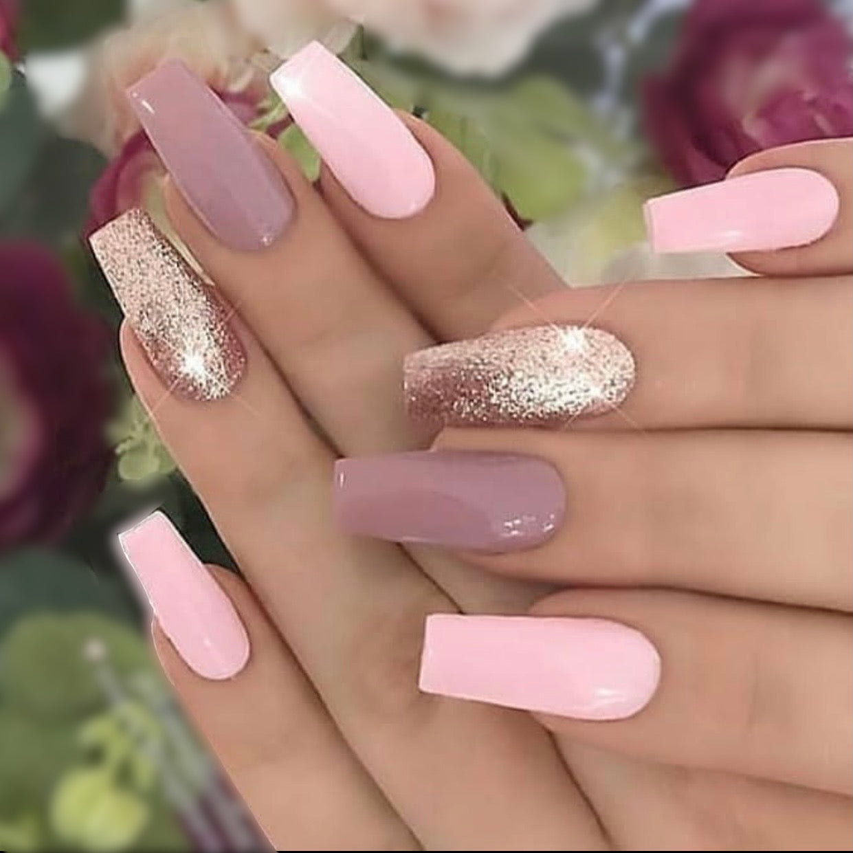 nails light pink with glitter