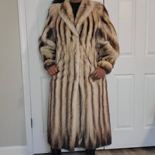 Load image into Gallery viewer, Genuine Fox Fur Coat
