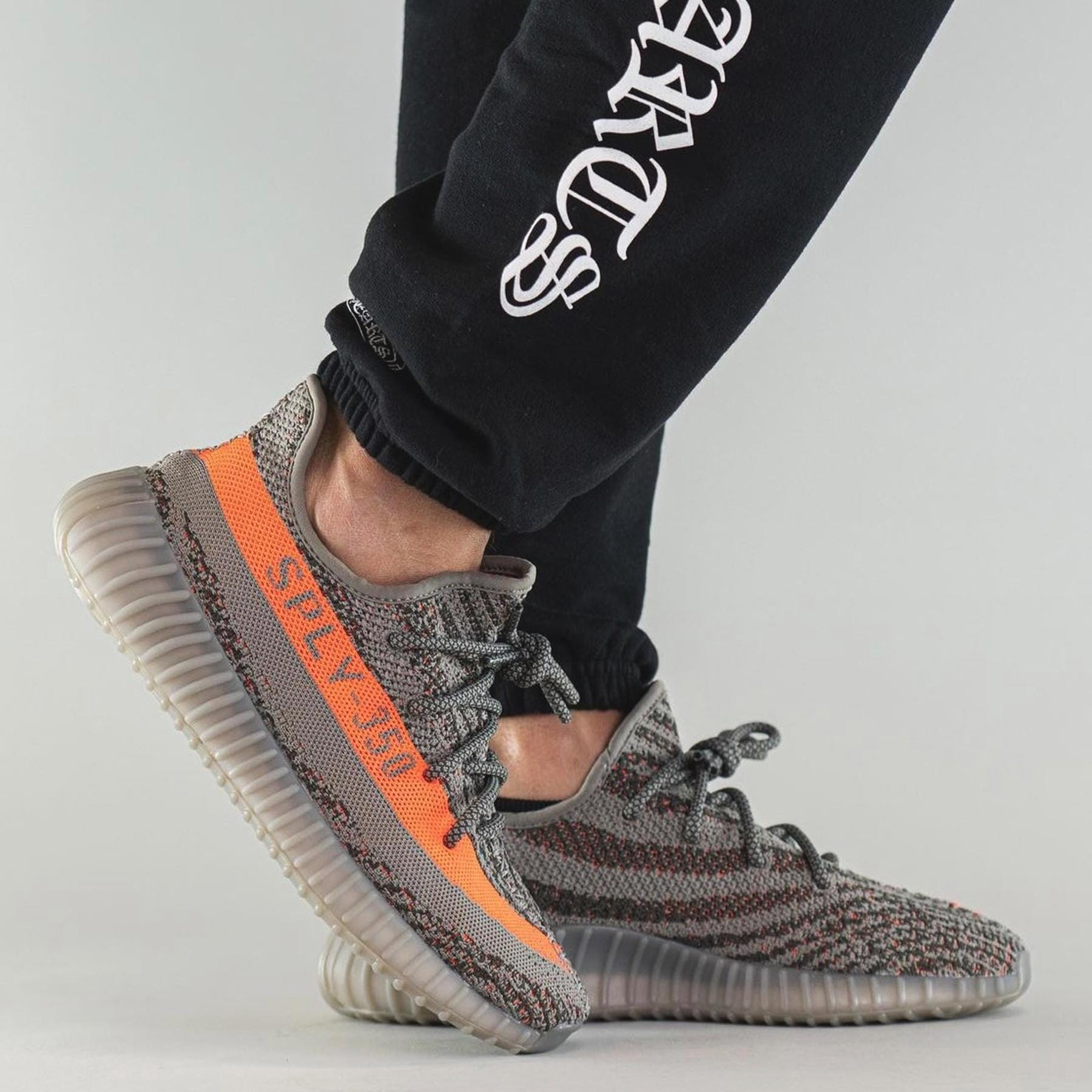 24㌢adidas YEEZY Boost 350 V2 ベルーガリフレクティブ - スニーカー