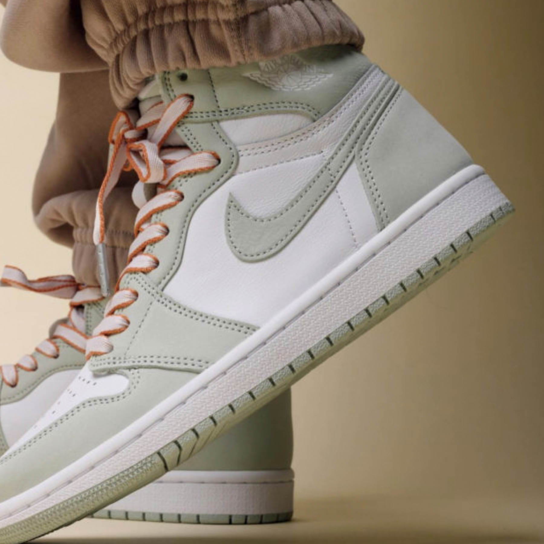 Air Jordan 1 Retro High Wmns OG 'Seafoam' – Kick Game