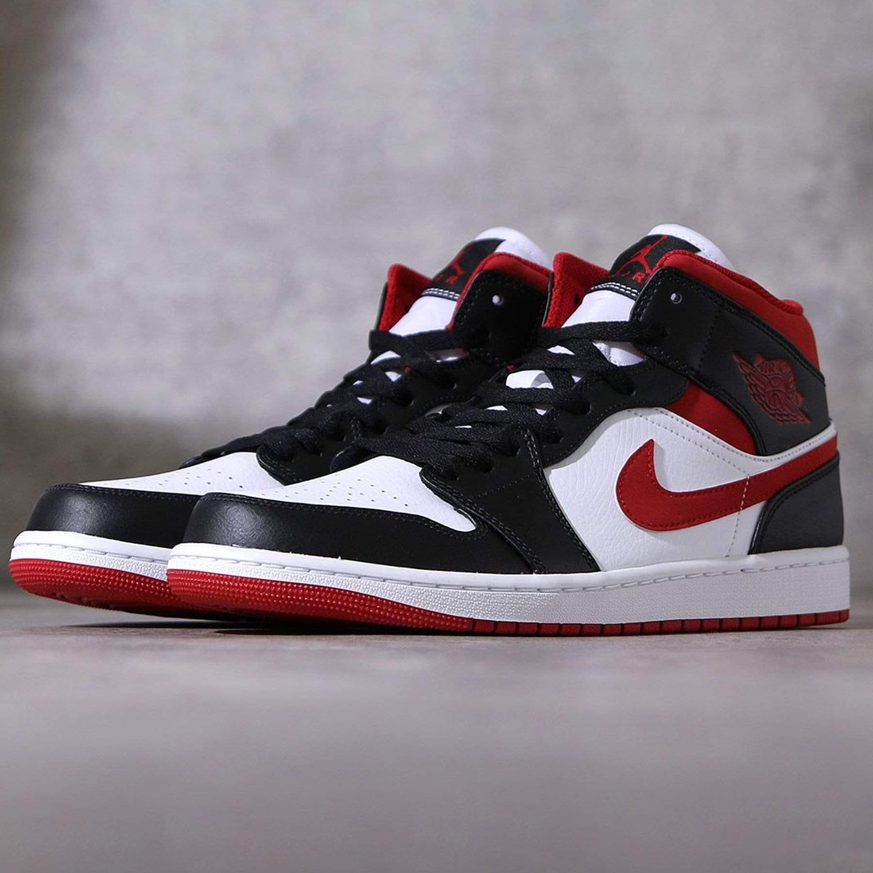 air jordan 1 mid metallic red