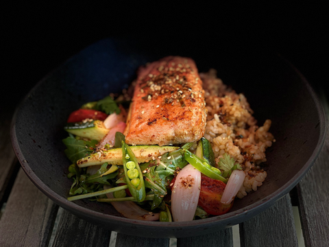 salmon bowl with miso dressing recipe