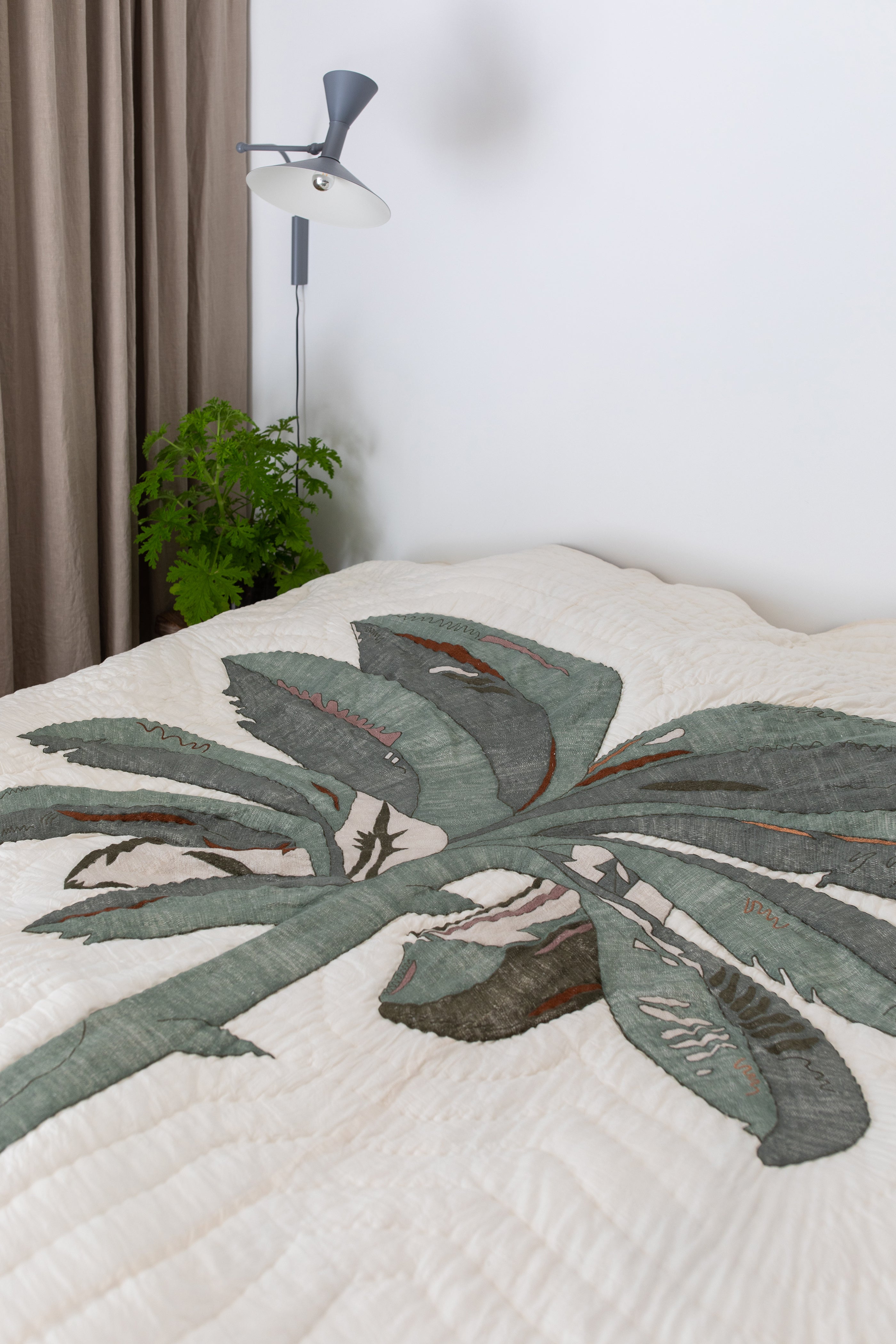 Bongusta, Product image, Paradise Bed Cover, 1 of 5}