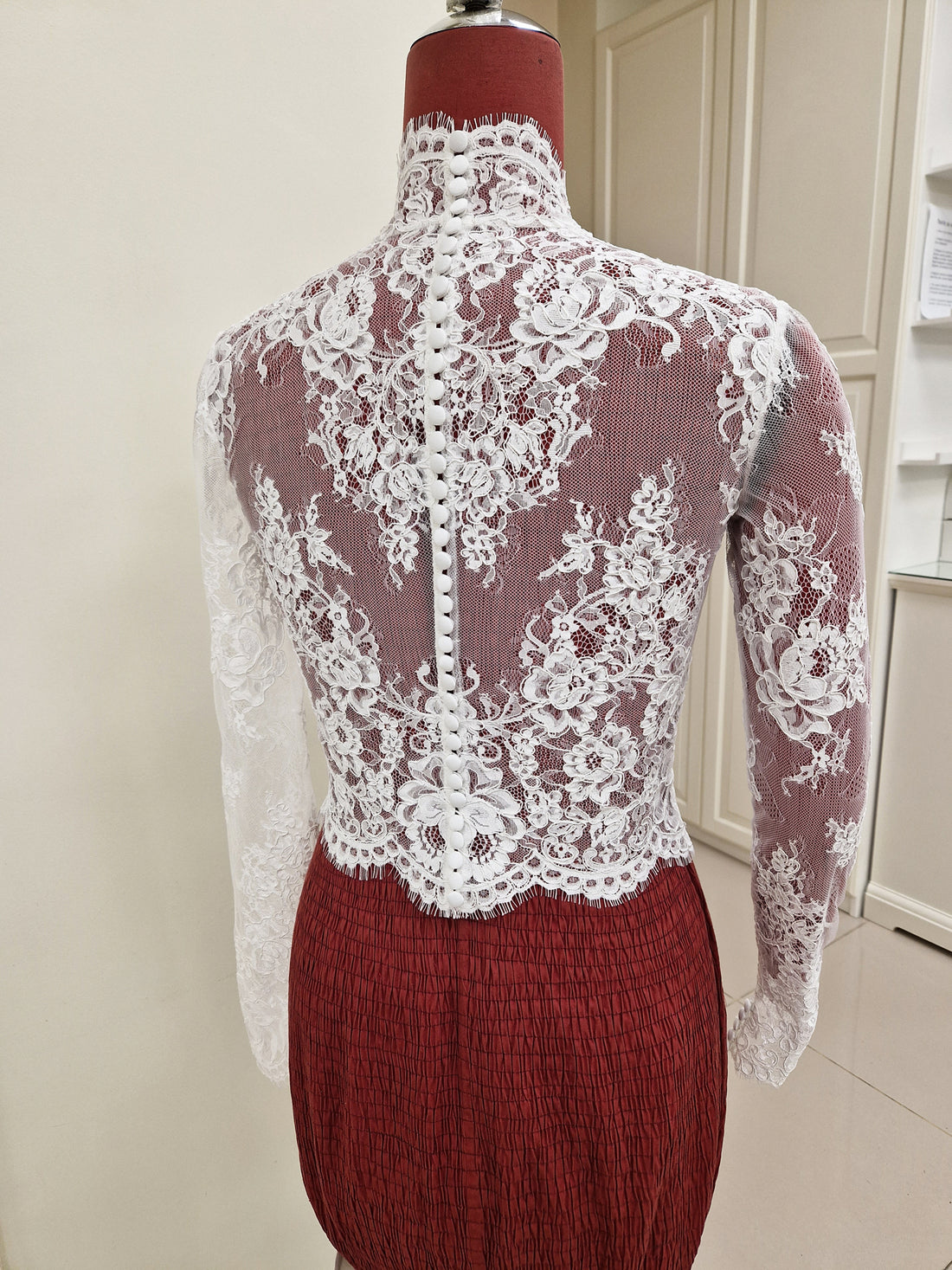 Polina Ivanova Atelier | Lace Turtleneck Bolero | Wedding bolero, Lace ...