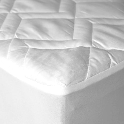 corner of mattress pad