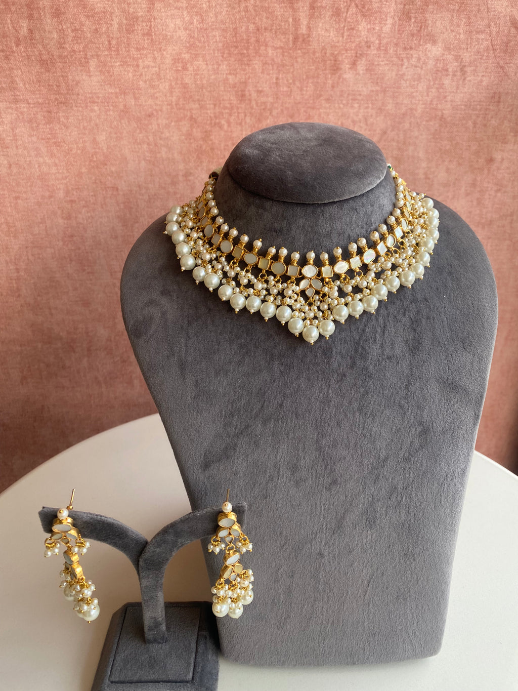 Choker set with freshwater pearls – NAMASYA