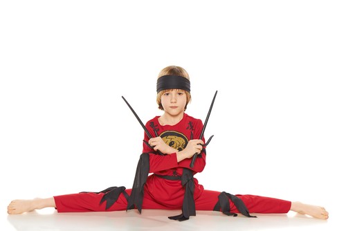 Red Ninja Kid does the splits