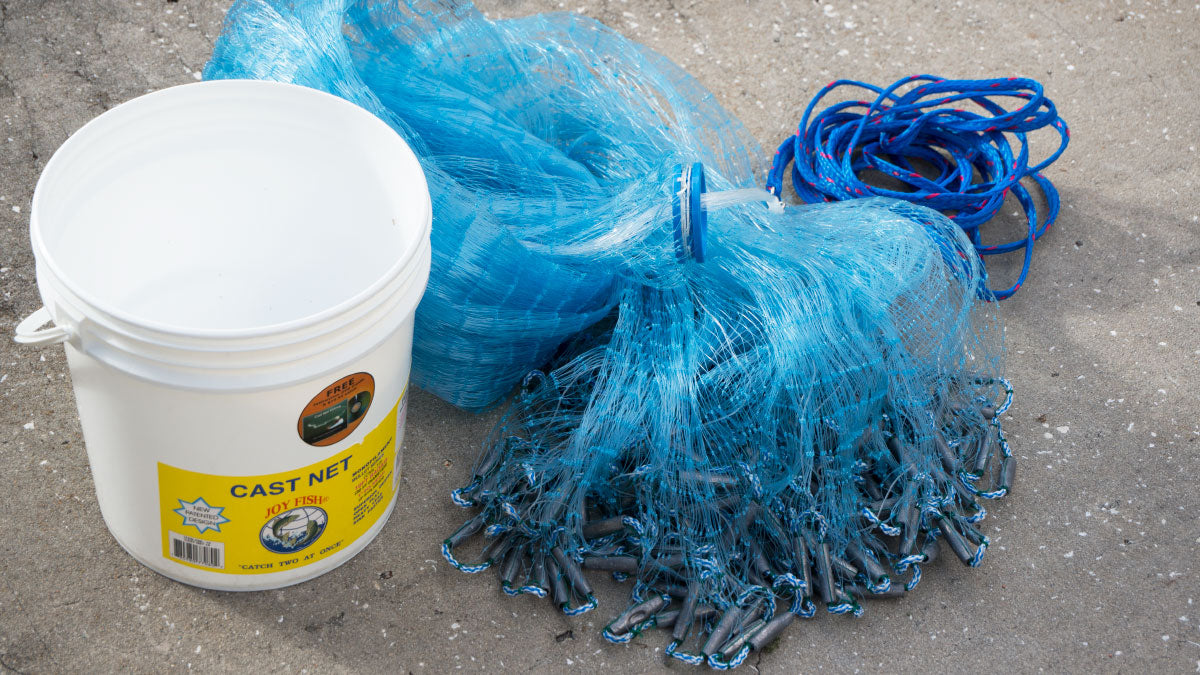 1/4 Inch Fishing Cast Net with Utility Bucket for Bait Fish