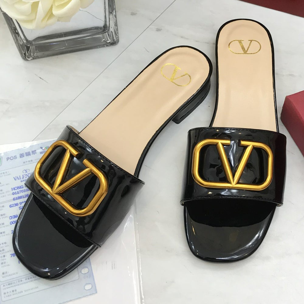 Valentino Gold Letter Logo Ladies Casual Slippers Beach Sandals 