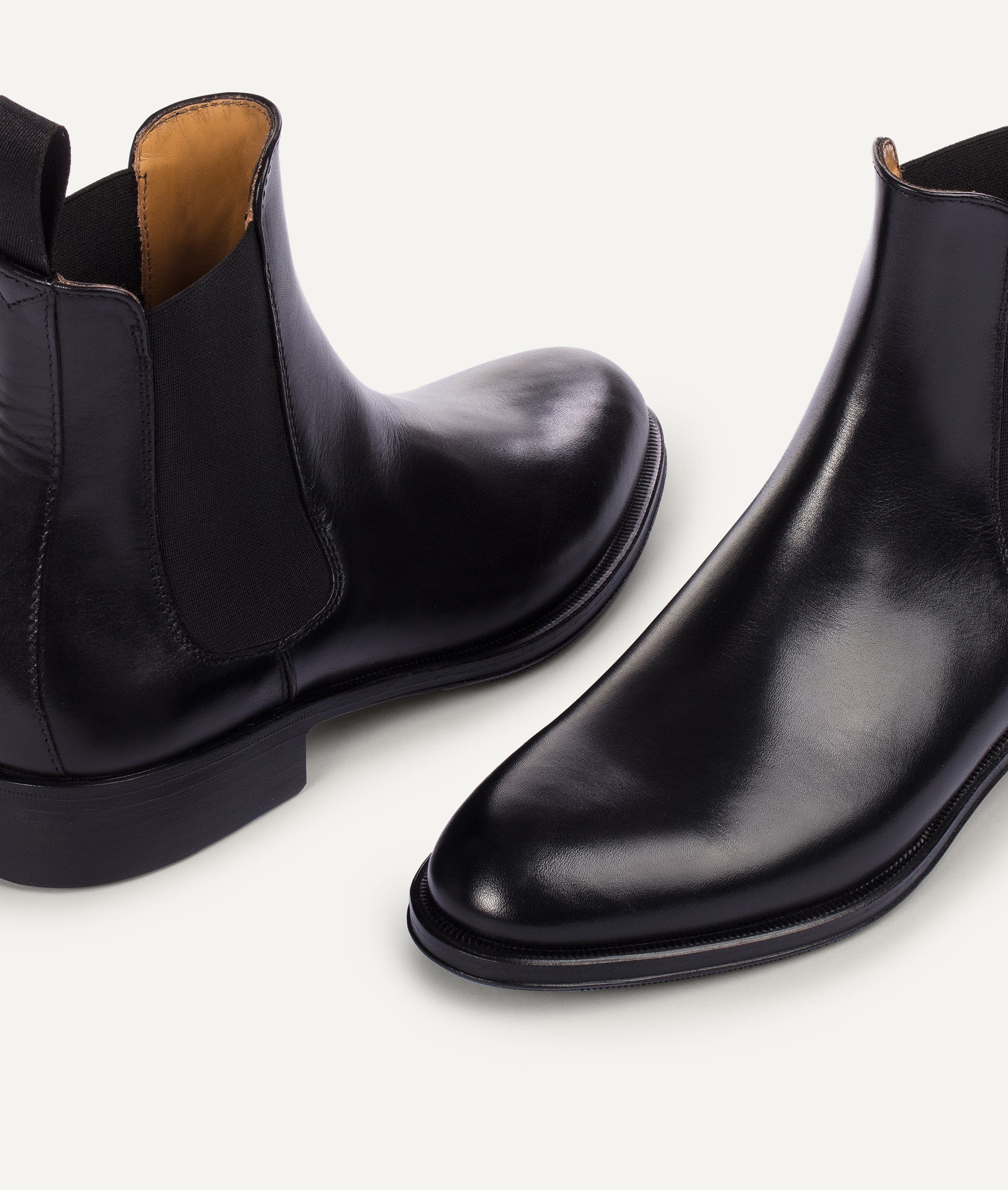 Chelsea Boot in Calf Leather – ETIQL