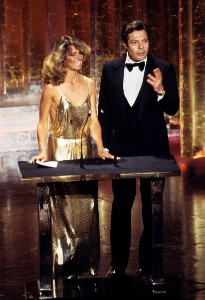 Farrah Fawcett in Stephen Burrows Chainmail gold dress academy awards 1978