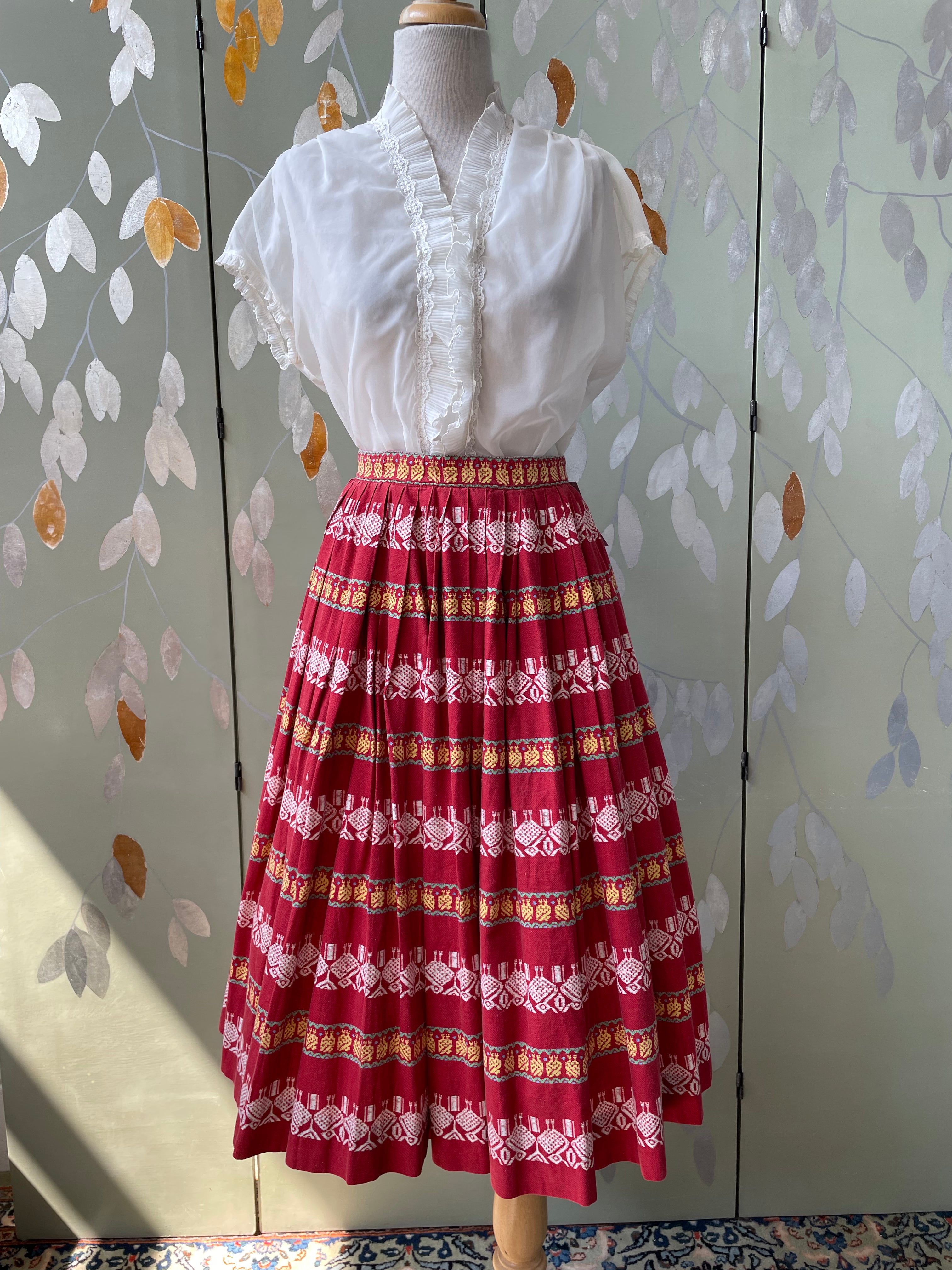 1950s Novelty Red and Yellow Patio Skirt, XS