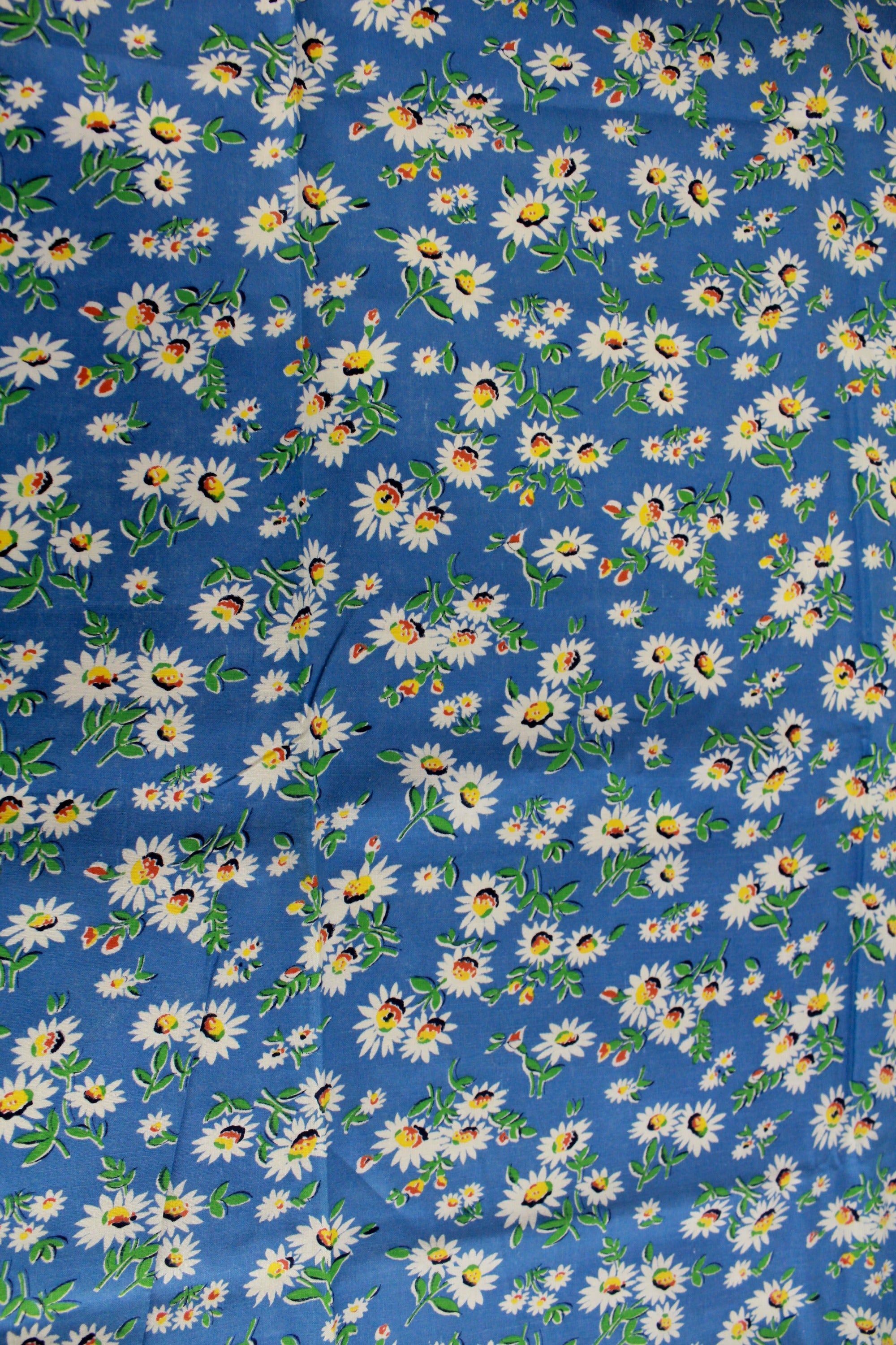 1940s 50s Vintage Daisy Print Cotton Fabric, 5 3/4 Yards x 36