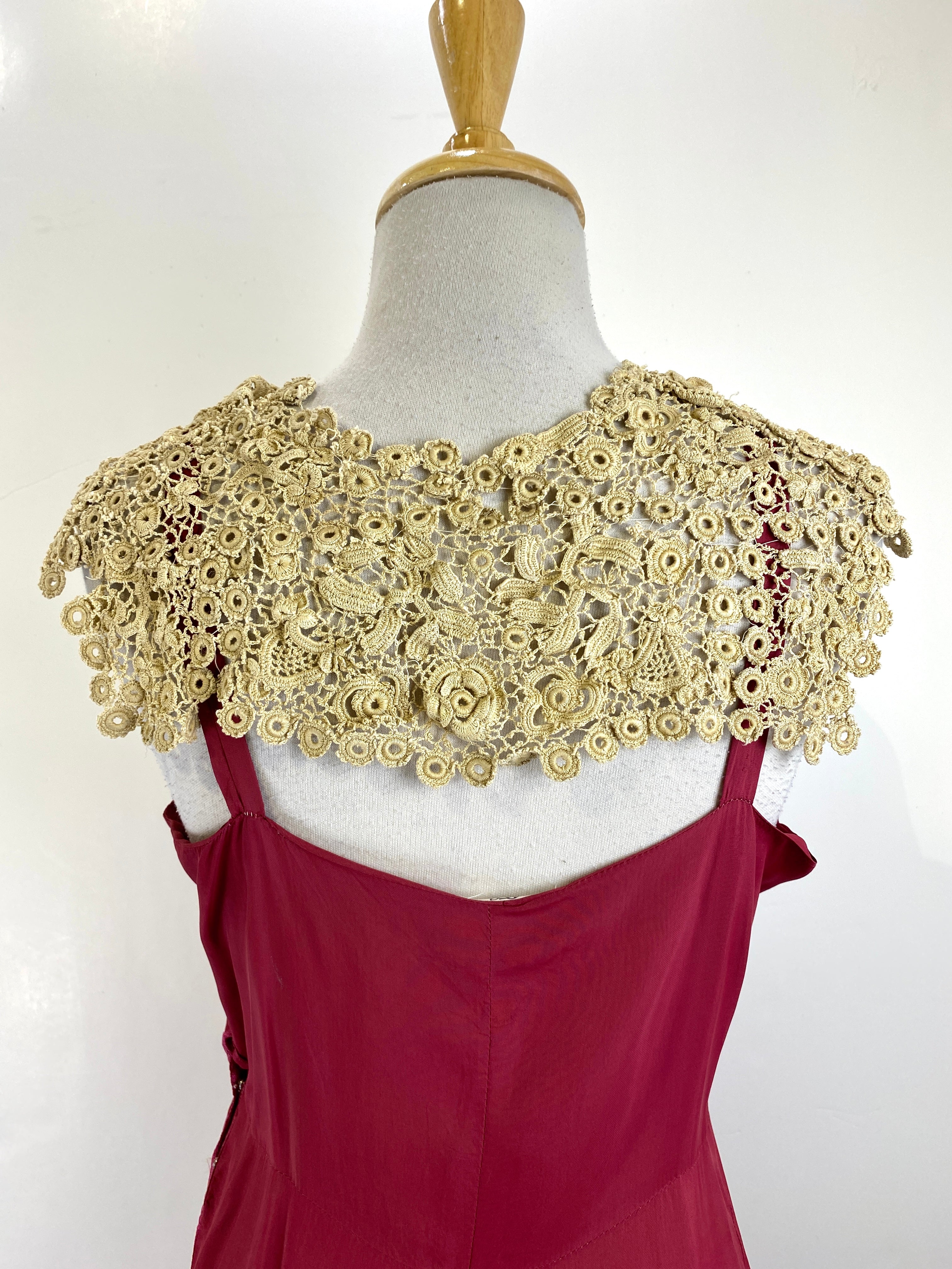 Antique Edwardian Beige Hand-Crochet Collar