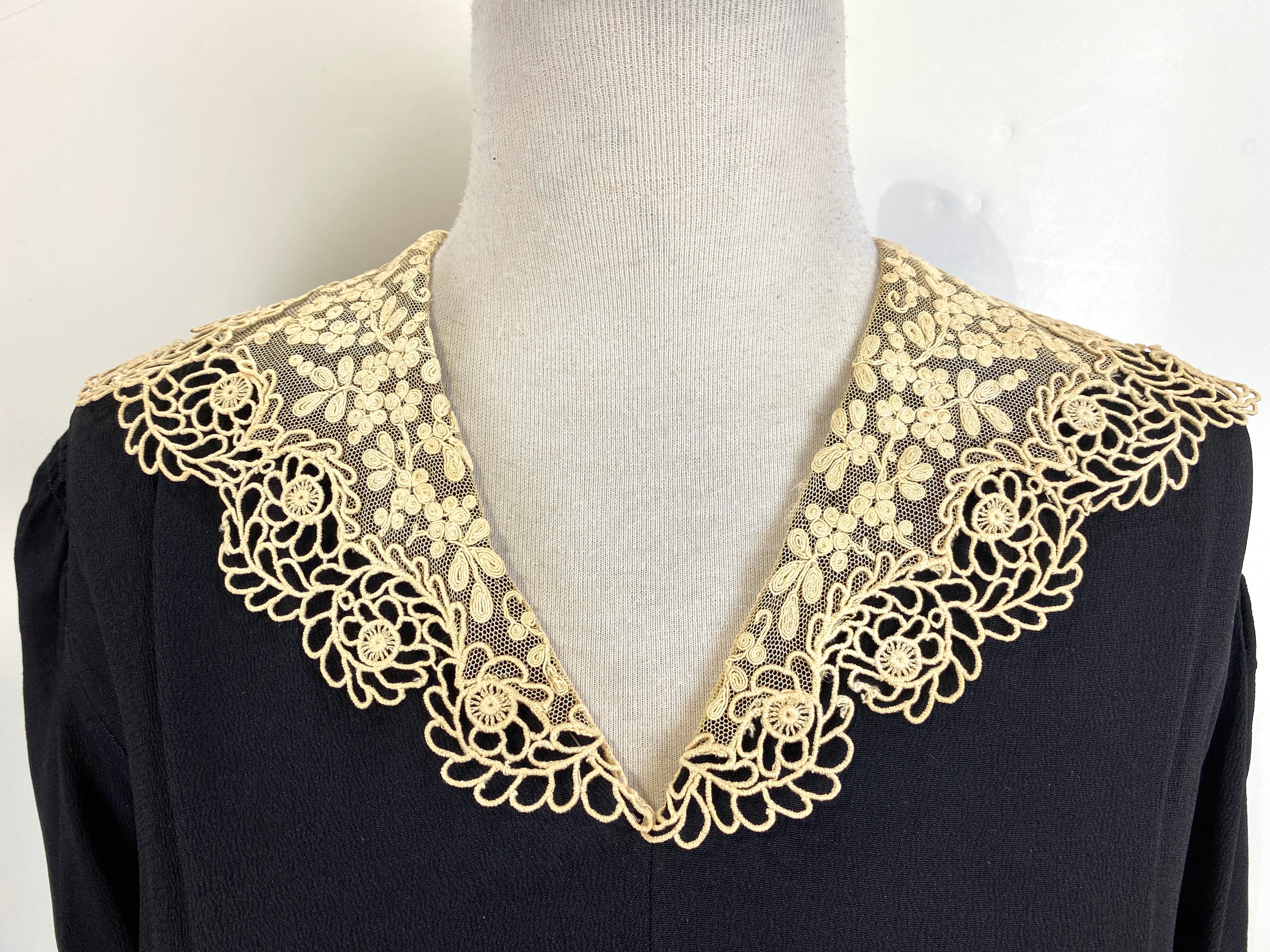 Vintage 1930s Beige Cord Embroidered Tulle Lace Collar